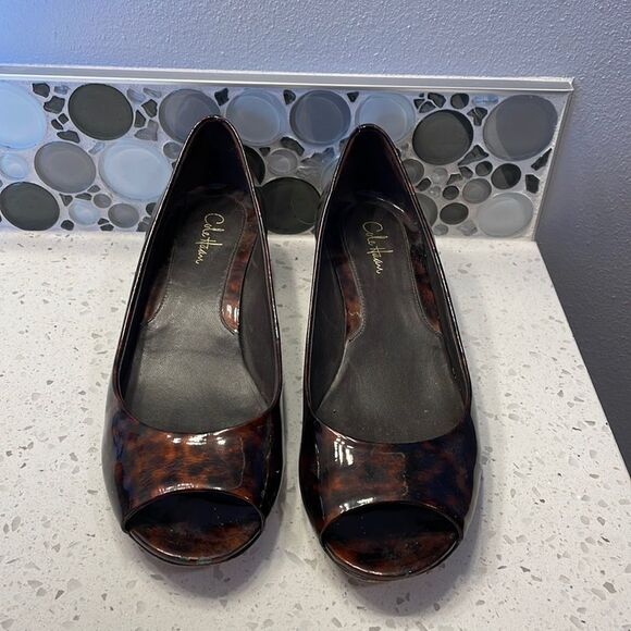 COLE Haan woman’s tortoise shell open toe little wedges - Picture 1 of 9
